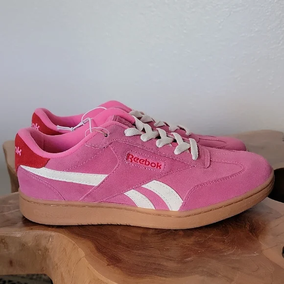NWT Women Reebok Pink And Red Old School Vintage Tennis Shoe 80s Suede  Leather